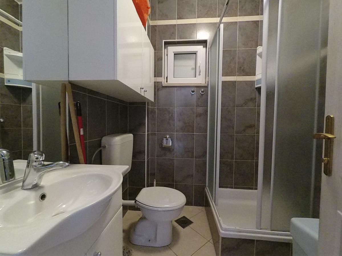 Apartments Party Новаля Екстериор снимка